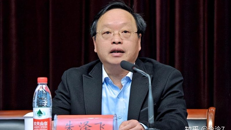 芯片基板材料：揭秘其分类与关键对比**